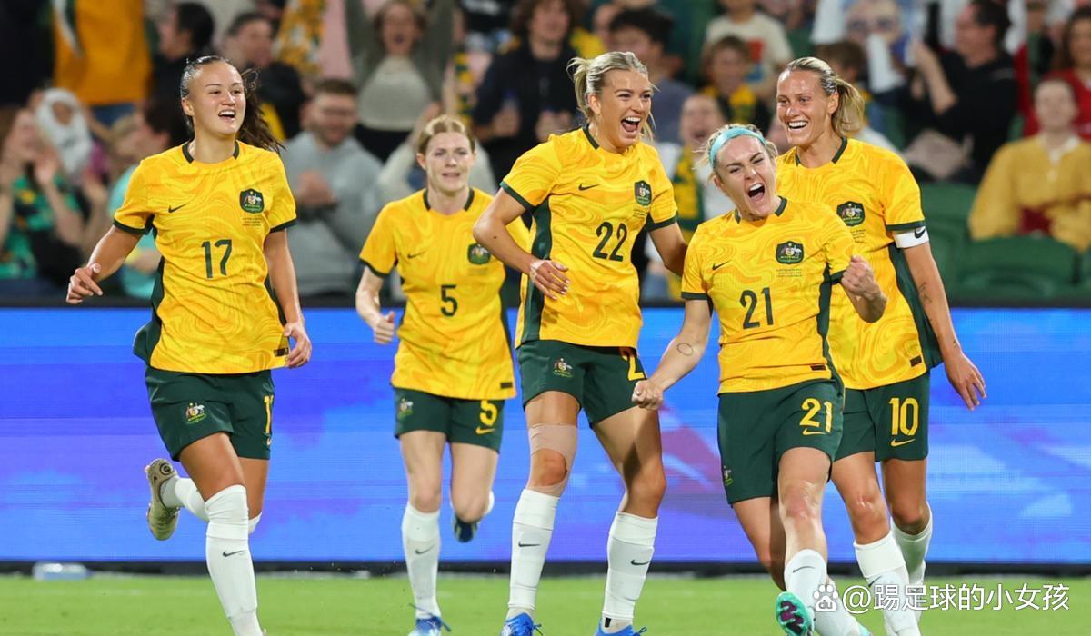 葡萄牙女足队员鼓舞士气,备战国际杯赛 葡萄牙女足队员鼓舞士气,备战国际杯赛