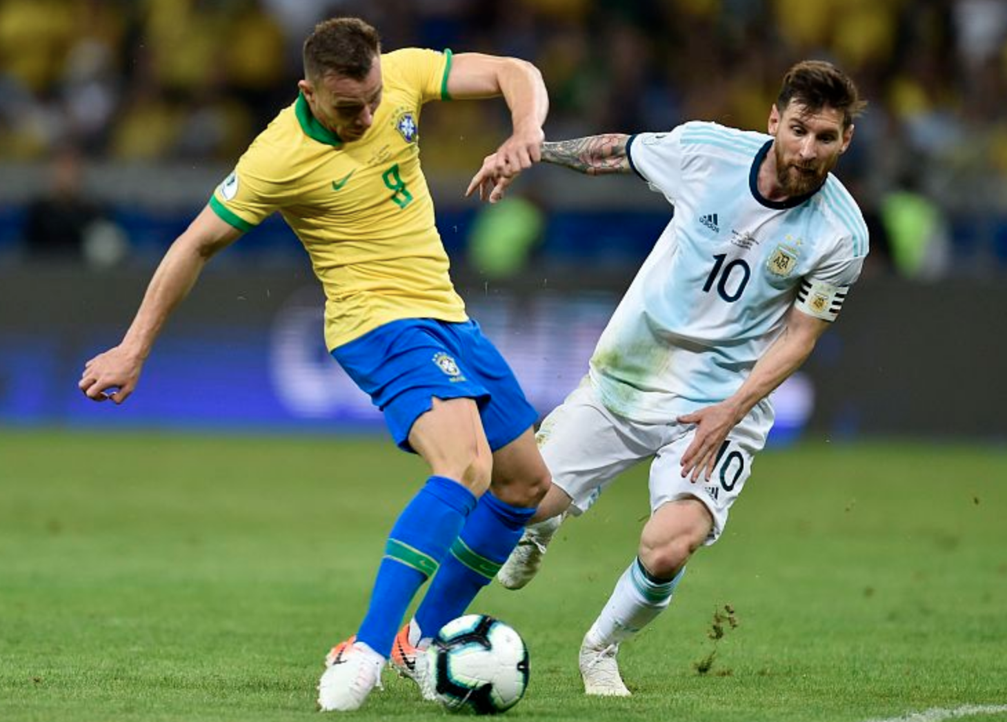 雷速体育下载-巴西险胜巴萨，法比尼奥高光表现