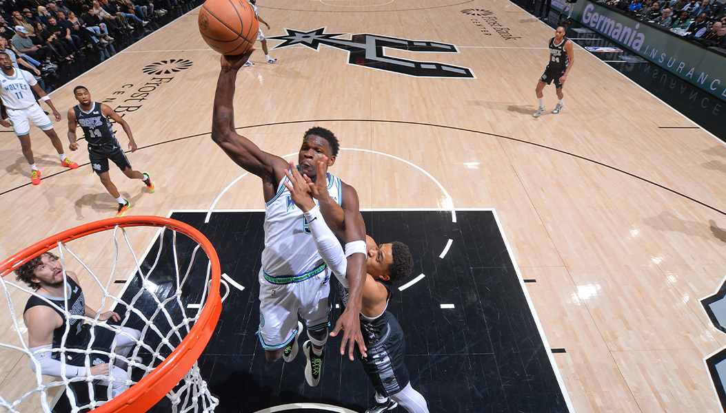 雷速体育入口-辽宁队翻盘快船，陶汉林状态火热