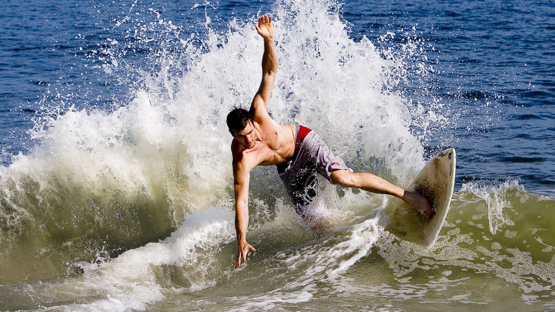 奇才连续得分狂潮席卷篮网,季后赛焦点战的战术解析与未来展望