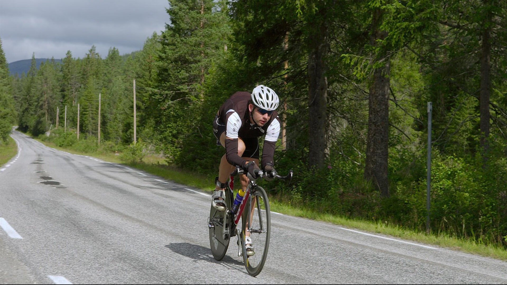 阿什拉夫爆发，一粒进球如何点燃阿尔及利亚，并悄然粉碎委内瑞拉的足球幻梦