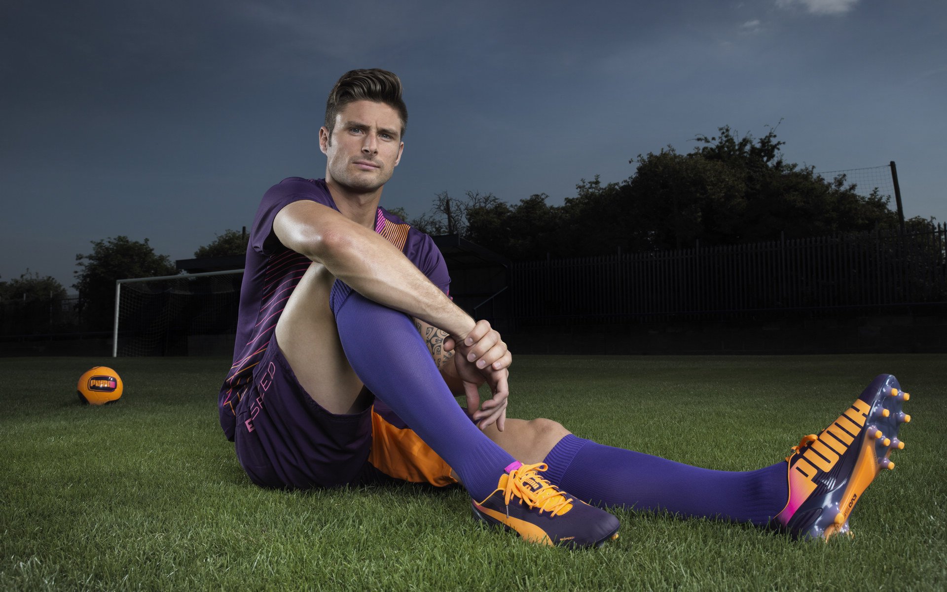 富安健洋的亚洲之光，在德中之战中证明自我价值