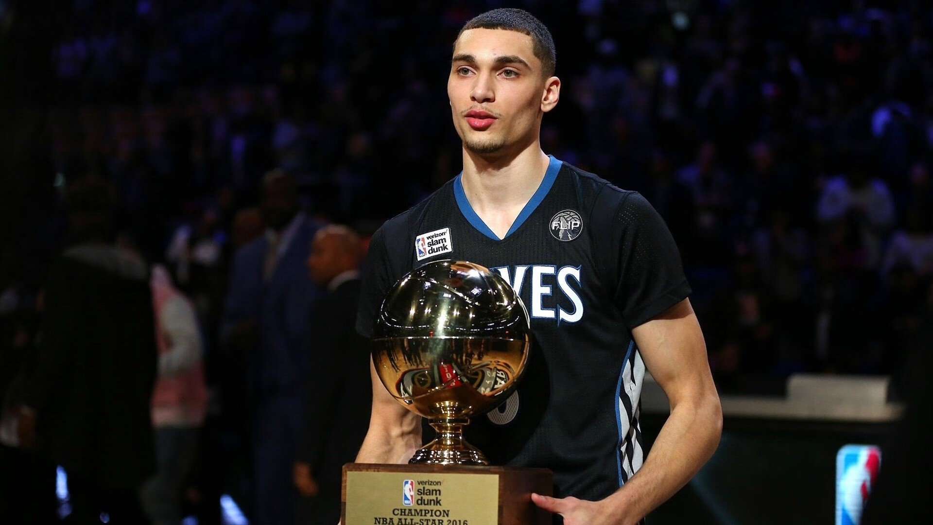 逆转与烈焰，塞内加尔的坚韧与苏亚雷斯的传奇余晖